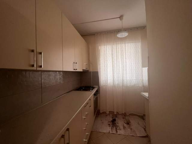 Tirane, jepet me qera apartament 1+1 Kati 1, 65 m² 400 Euro (21dhjetori)