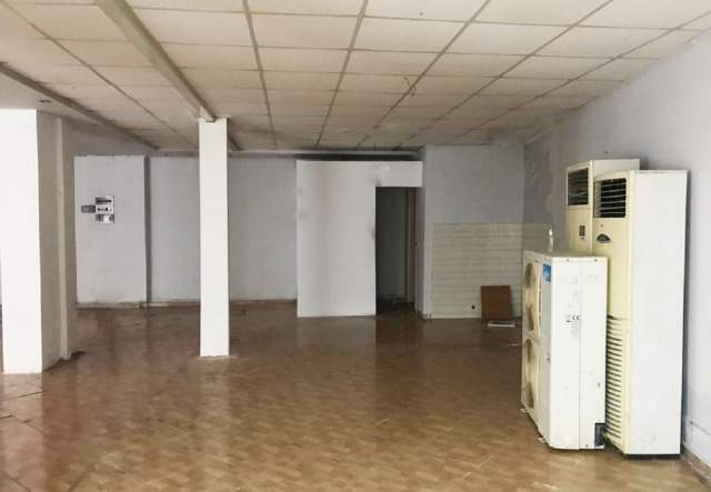 Tirane, shitet ambjent biznesi 200 m² 450.000 Euro
