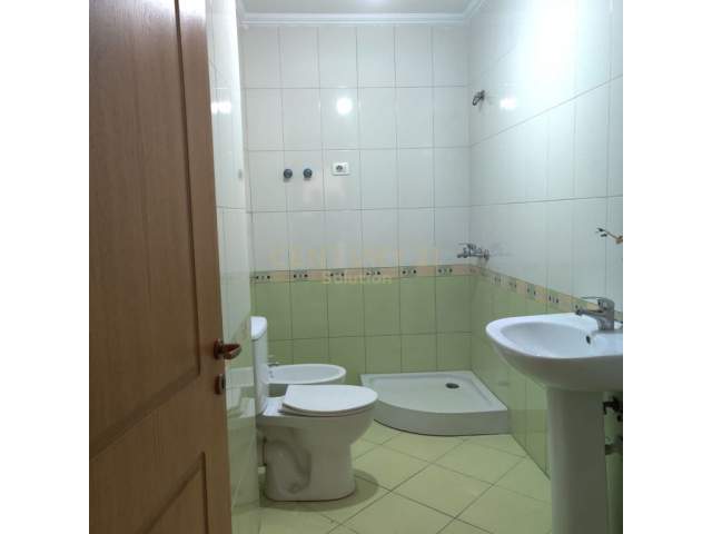 Tirane, shitet apartament 2+1+BLK Kati 5, 101 m² 85.000 Euro (Unaza e re, Astiri)