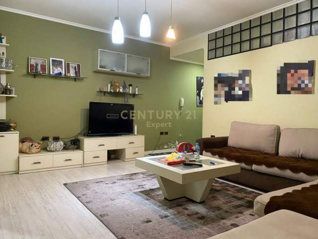 Tirane, shitet apartament 2+1 Kati 1, 80 m² 106.000 Euro