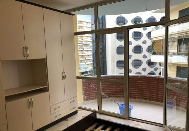 Vlore, jepet me qera apartament 80 m² 20.000 Leke
