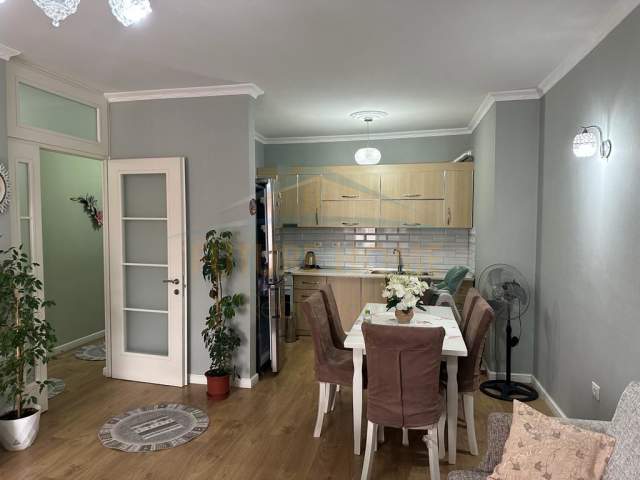 Tirane, shitet apartament 2+1+BLK Kati 8, 99 m² 115.000 Euro (Yzberisht)