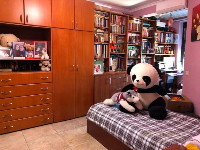 Tirane, ofert apartament 3+1+BLK Kati 5, 147 m² 130.000 Euro (5 Maji)