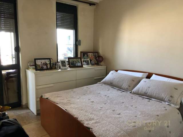 Tirane, ofert apartament 3+1+BLK Kati 5, 147 m² 130.000 Euro (5 Maji)
