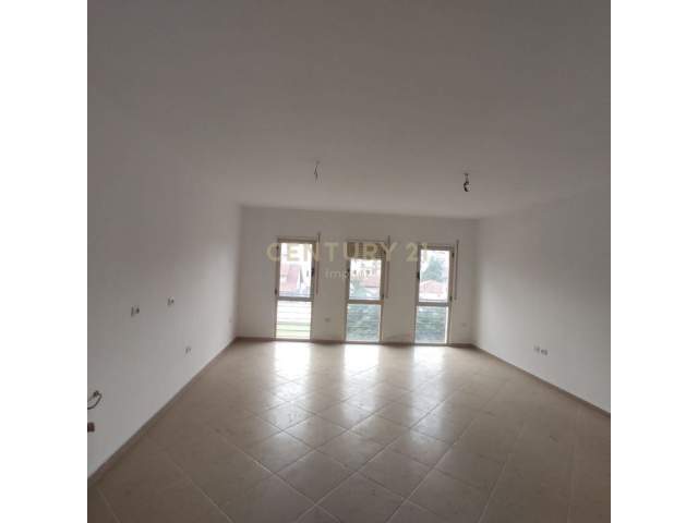 Tirane, shitet apartament 2+1+2 ne DON BOSKO, Kati 3, 94 m² 113.000 Euro