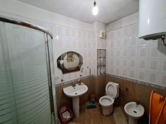 Tirane, shitet apartament 2+1 Rruga M. Gjollesha, Zogu i Zi, Kati 4, 114 m² 125.500 Euro
