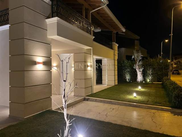 Tirane, jepet me qera Vile LUKSOZE 6000 Euro/muaj "AKACIA HILLS REZIDENCE"