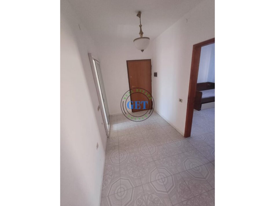 Durres, shitet apartament 2+1+Ballkon Kati 3, 75 m² 87.000 € (Stadiumi ,Durres)