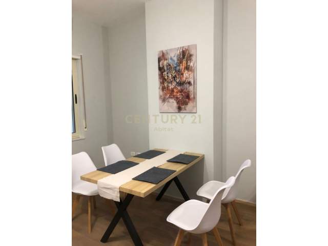 Tirane, jap me qera apartament 2+1+BLK Kati 2, 193 m² 700 Euro (Jordan Misja, kompleksi Panorama)
