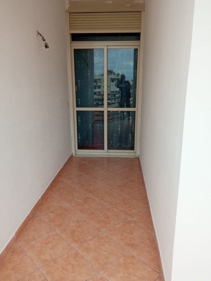 Durres, shes apartament 2+1+Ballkon Kati 4, 104 m² 135.000 € (Lagja 5 ,Durres 135.000 EURO)