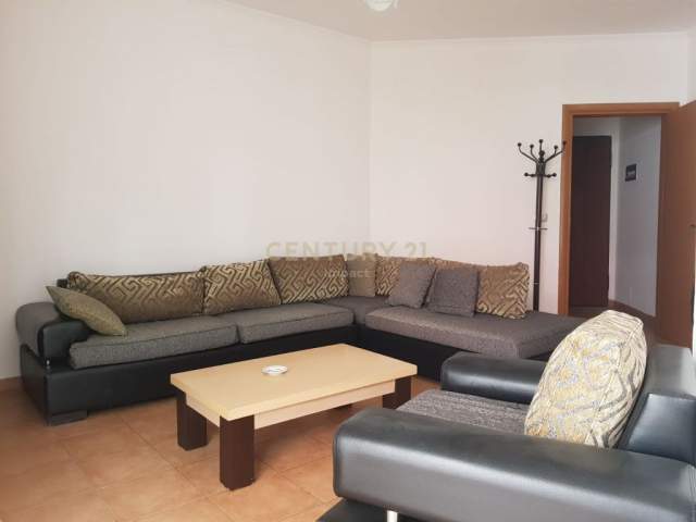 Tirane, shitet apartament 105 m² 68.000 Euro (Fresk)