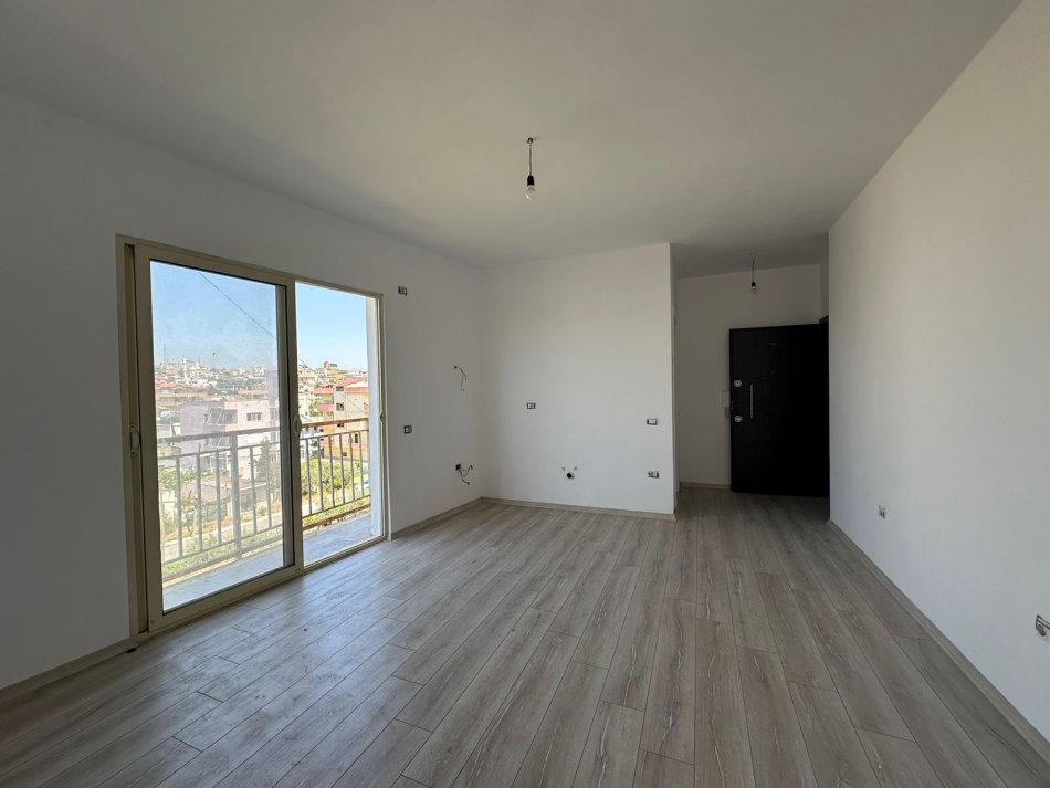 Durres, shitet apartament 1+1 Kati 3, 79 m² 79.000 € (Iliria)