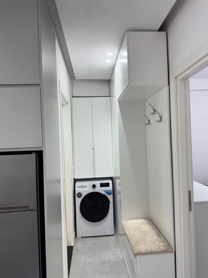 Tirane, jepet me qera apartament 2+1 Kati 5, 90 m² 500 € (shkoze)