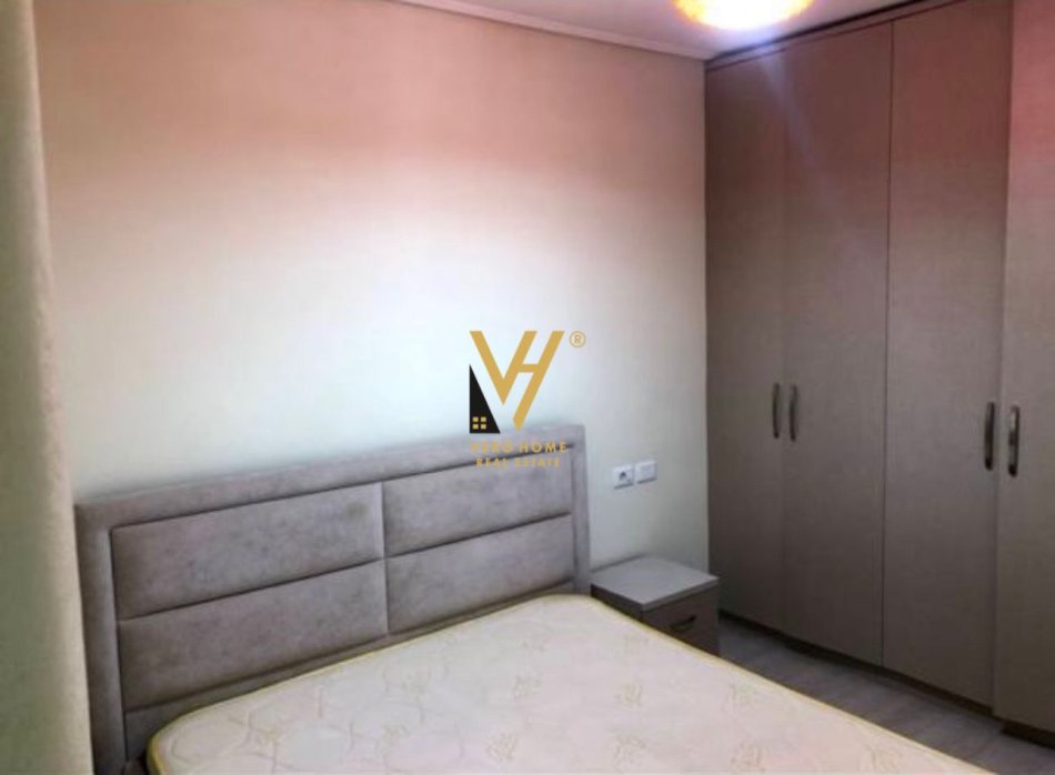 Tirane, jepet me qera apartament 1+1+Ballkon Kati 3, 60 m² 550 € (NISHARAKU)
