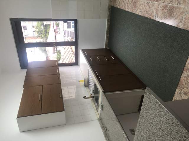 Tirane, jepet me qera Kati 1, 195 m² 900 Euro (atsh)