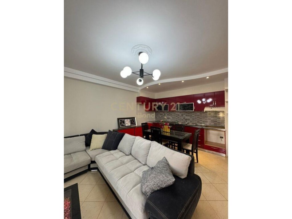 Tirane, shitet apartament 2+1+Ballkon , 108 m² 127.000 € (ne zonen e Ali Demit, rruga Idriz Dollaku)
