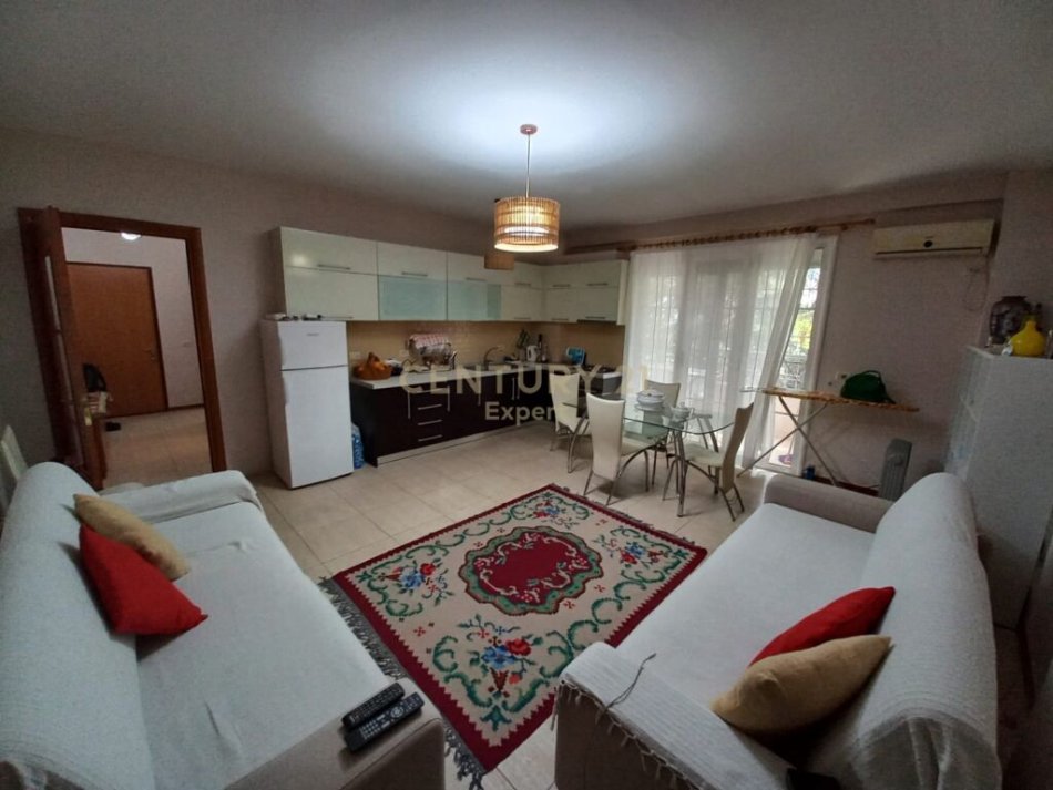 Tirane, shitet 1+1+Ballkon Kati 1, 83 m² 136.000 € (TE KODRA E DIELLIT)