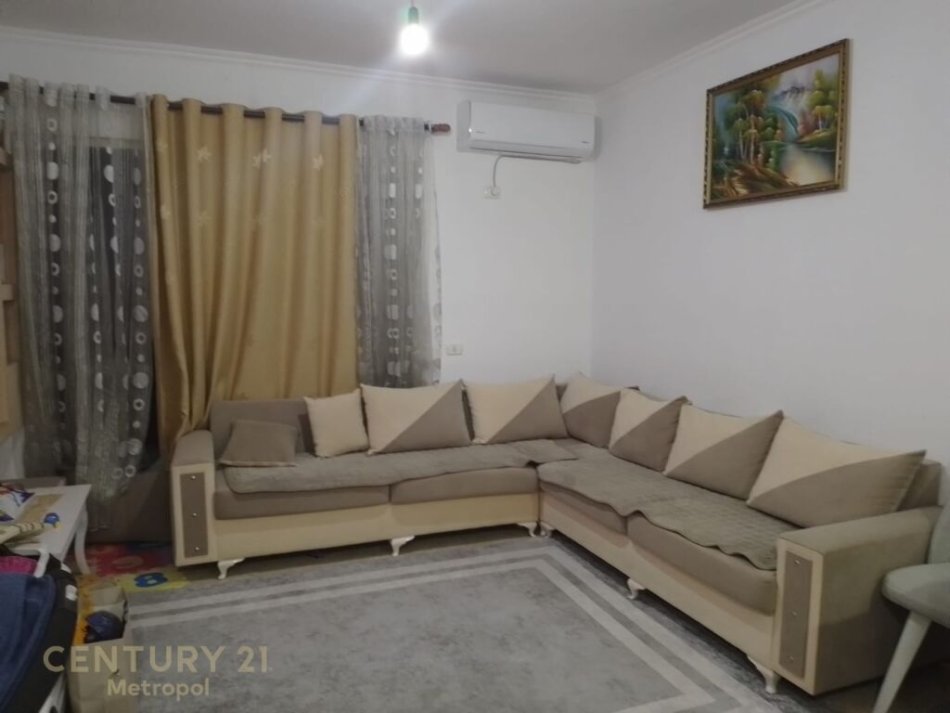 Tirane, shitet apartament 1+1 Kati 2, 55 m² 68.000 € (Astir, pallat i ri me ashensor)