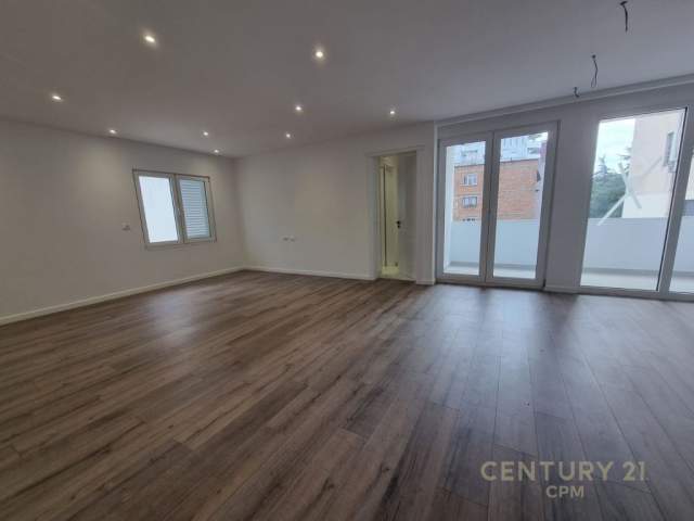 Tirane, shitet apartament 2+1 prane MOZAIKUT TE TIRANES, 108 m² 137.000 Euro