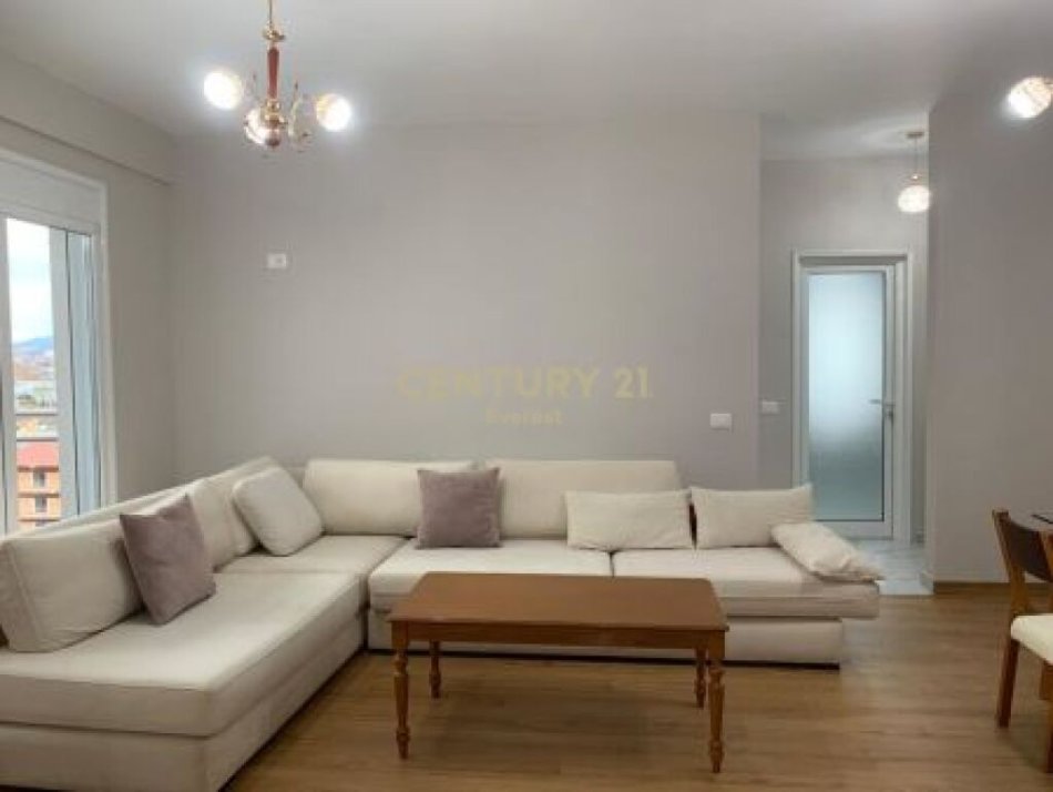 Tirane, jepet me qera apartament 2+1 Kati 6, 115 m² 500 € (pallat i ri tek kthesa e Kamzes,)