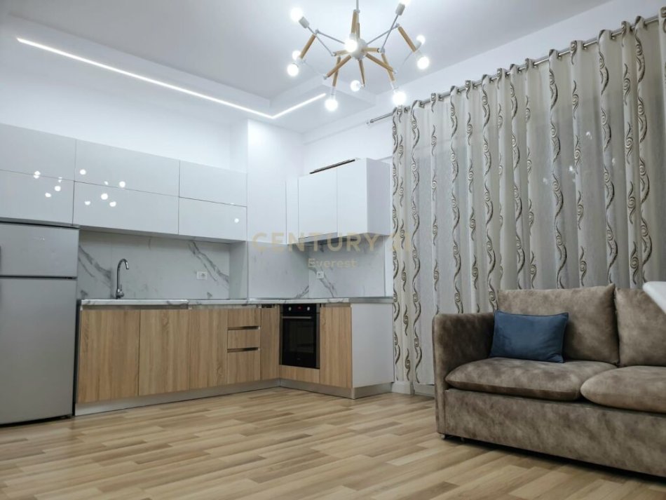 Tirane, jepet me qera apartament 1+1 Kati 3, 73 m² 500 € (Don Bosco, prane Vizion Plus)