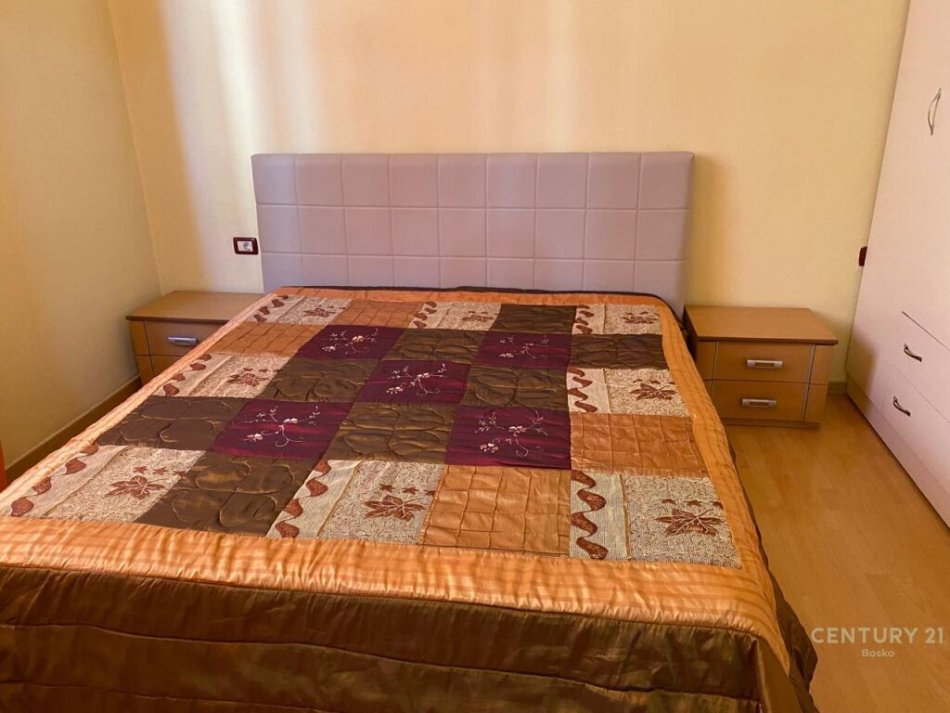 Tirane, jepet me qera 2+1 Kati 2, 500 € (Don Bosko, prane Vizion Plus)
