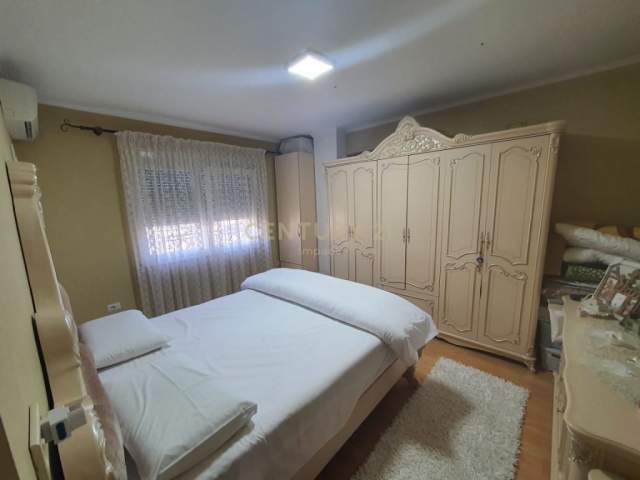 Tirane, shitet apartament 2+1+BLK Kati 3, 150.000 Euro (Mozaiku i Tiranës, 21 Dhjetori)