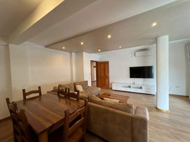 Tirane, jepet me qera apartament 1+1+BLK Kati 4, 100 m² 400 Euro (5 maji)