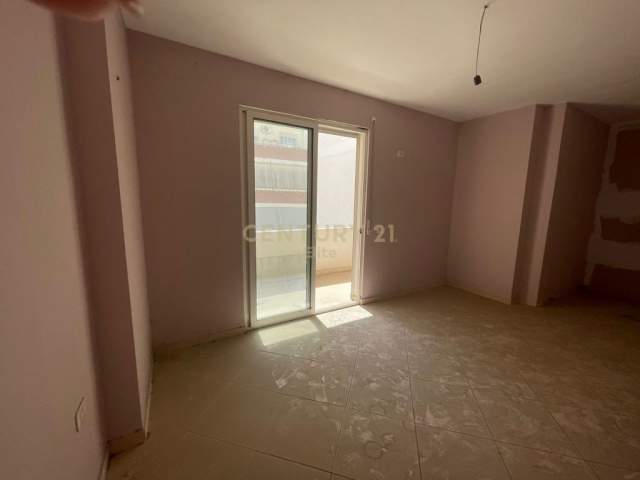Tirane, shitet apartament 2+1+BLK Kati 3, 112 m² 78.000 Euro (rruga shefqet kuka)