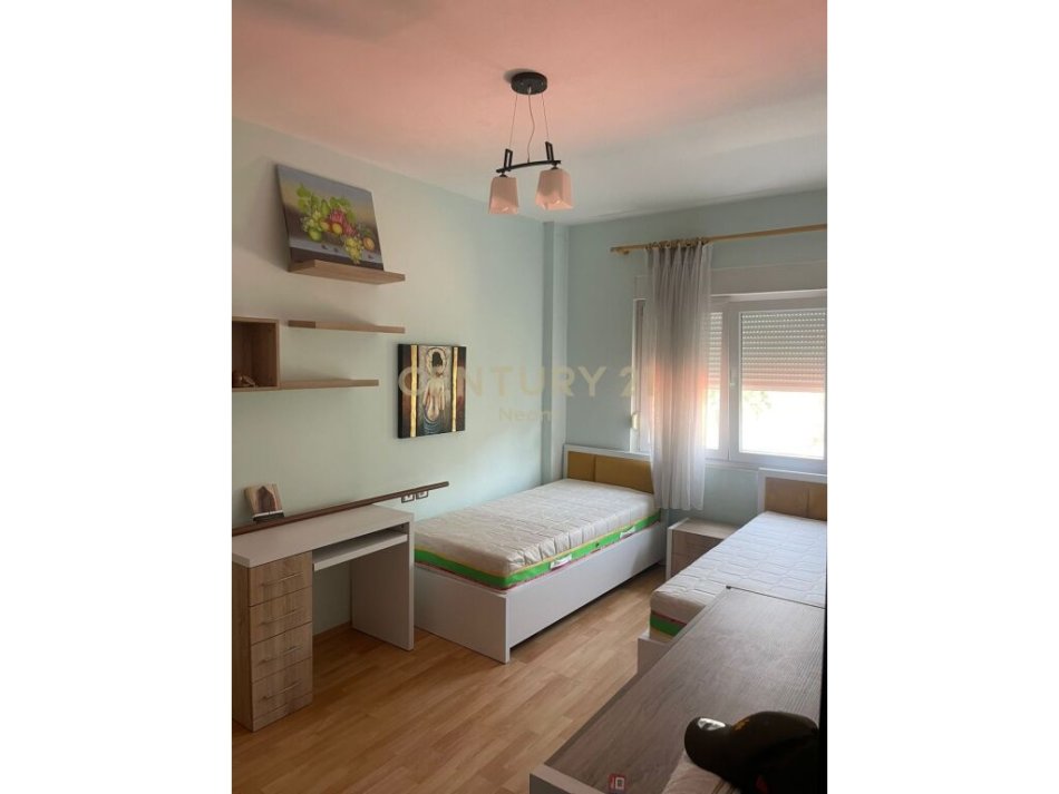 Tirane, jepet me qera 2+1+Aneks+Ballkon Kati 4, 500 € (ne rrugen Herman Gmenier pas Pallatit te Brigadave)