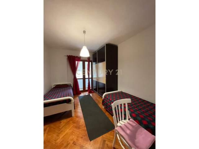 Tirane,JEPET ME QIRA APARTAMENT 2+1 NE QENDER TE TIRANES! 500 Euro