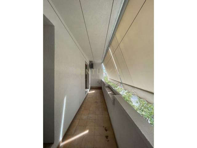Tirane,JEPET ME QIRA APARTAMENT 2+1 NE QENDER TE TIRANES! 500 Euro