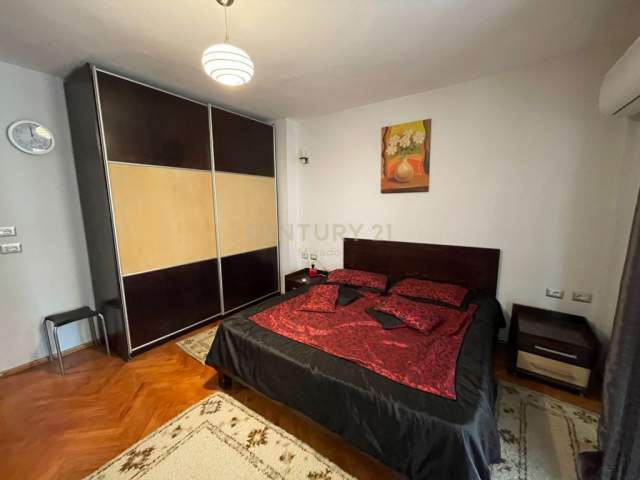 Tirane,JEPET ME QIRA APARTAMENT 2+1 NE QENDER TE TIRANES! 500 Euro