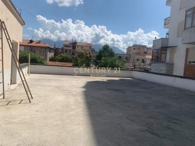 Tirane, OFERTE, SHESIM VILE 2-KATESHE TEK 21 DHJETORI ! 299.000 Euro (Muhamed Gjollesha)