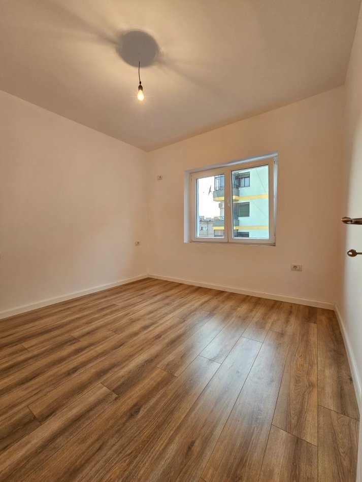 Tirane, shitet apartament 1+1 Kati 5, 44 m² 106.000 € (Mozaiku i Tiranes)