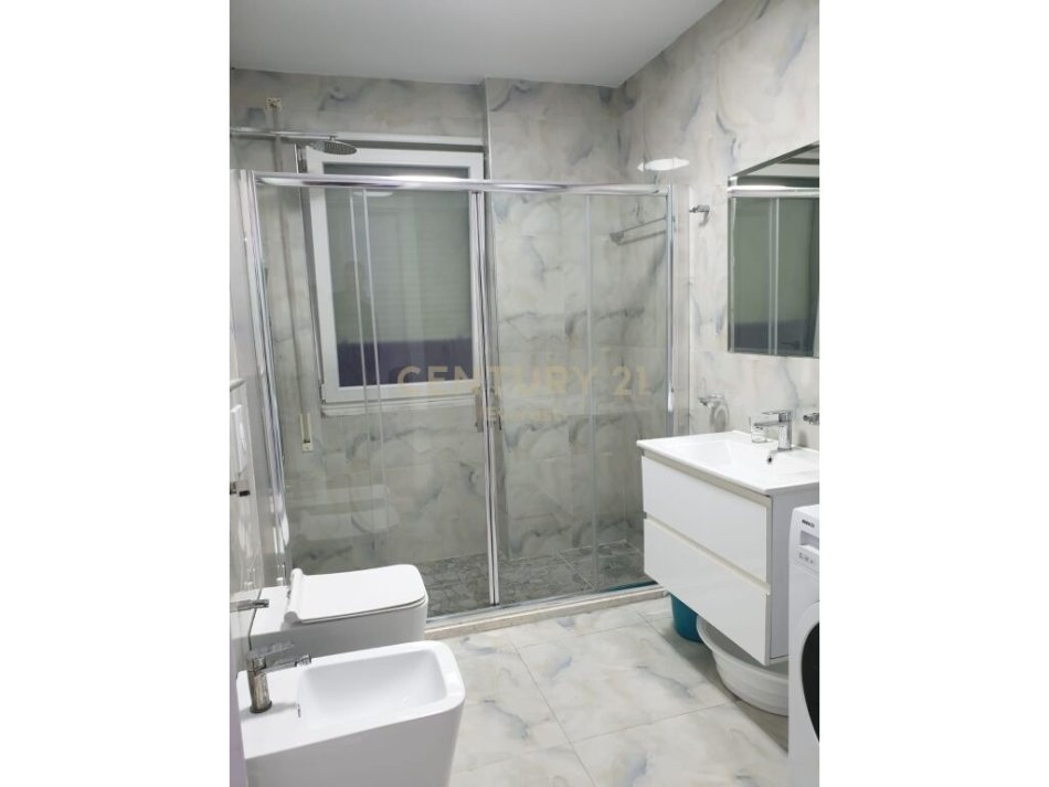Tirane, jepet me qera apartament 1+1 Kati 3, 73 m² 500 € (Don Bosco, prane Vizion Plus)
