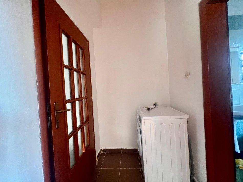 Tirane, shitet apartament 1+1+Ballkon Kati 4, 61 m² 120.000 € (Shkolla Osman Myderizi)