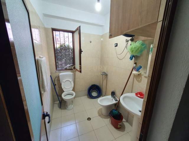 Tirane, shitet apartament 3+1 Kati 0, 115 m² 75.000 Euro (Astir, Tirane)