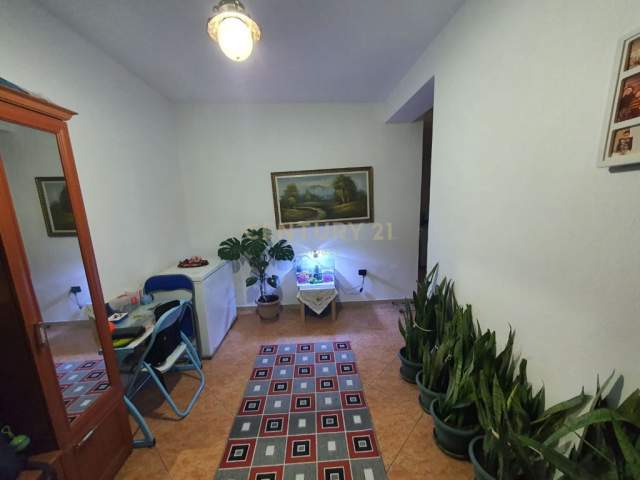 Tirane,OKAZION shitet apartament 3+1 ne Astir, 650 EURO/M2, 115 m² 75.000 Euro (Astir)