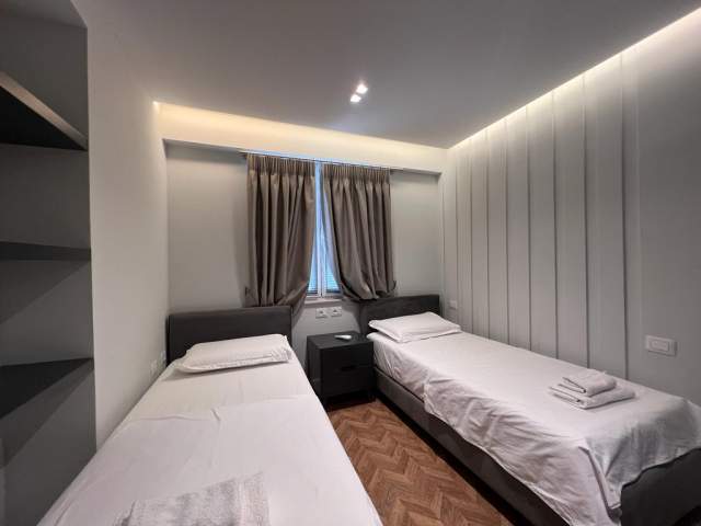 Tirane, jepet me qera apartament 2+1 Kati 5, 75 m² 1.000 Euro (piaca)