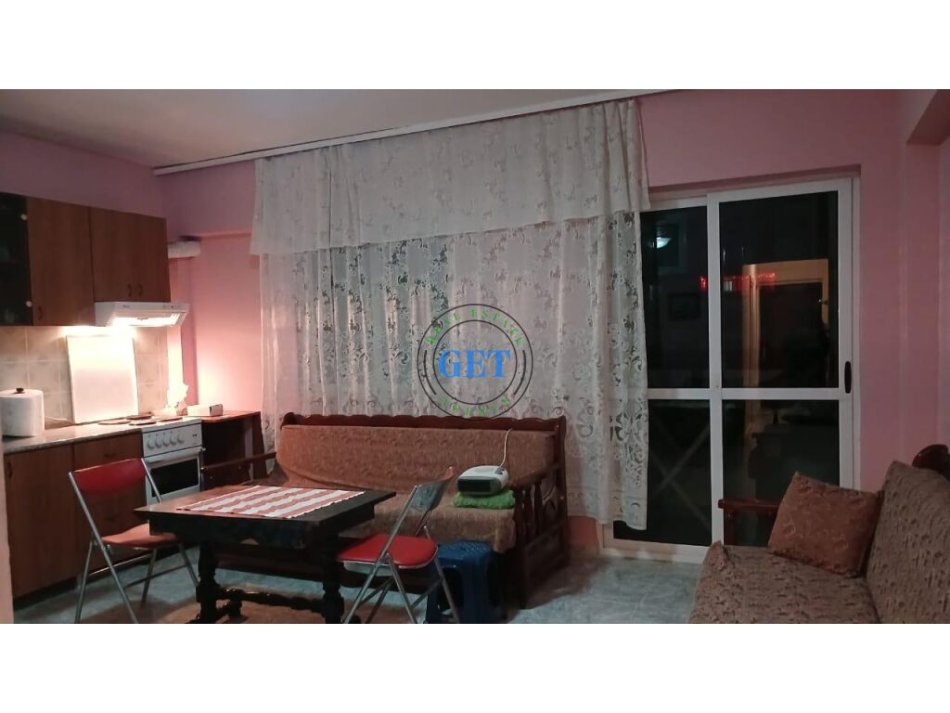 Durres, jepet me qera apartament 1+1+Ballkon Kati 7, 60 m² 250 € (Plazh Iliria)