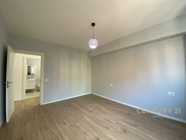 Tirane, SHITET SUPER APARTAMENT 2+1+2 PRANE VENECIAS, Kati 3, 137 m² 280.000 Euro