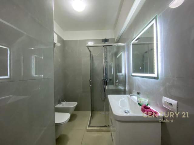 Tirane, SHITET SUPER APARTAMENT 2+1+2 PRANE VENECIAS, Kati 3, 137 m² 280.000 Euro