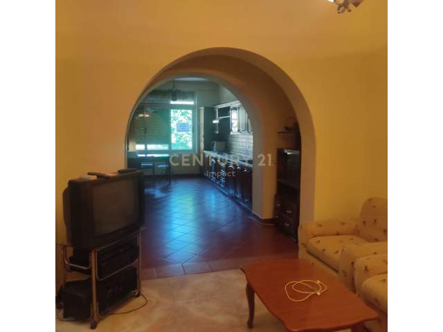Tirane, shitet apartament 3+1 Kati 2, 127 m² 103.500 Euro (Medreseja)