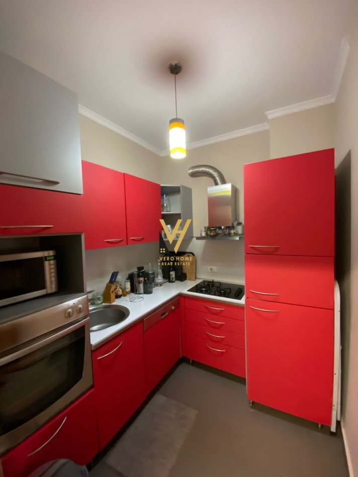 Tirane, jepet me qera apartament 2+1+Ballkon Kati 10, 145 m² 1.500 € (BLLOK)