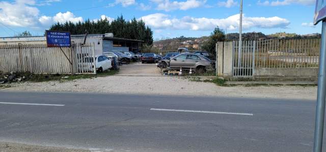 Tirane, shes truall 1.080 m² 78.000 Euro (vore mbikalimi maminas vore)