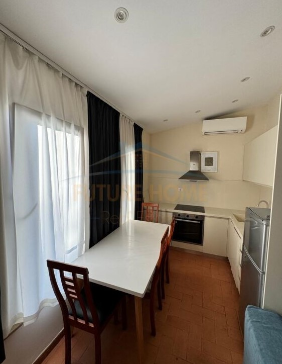 Tirane, jepet me qera apartament 2+1 Kati 2, 120 m² 750 € (RRUGA E KAVAJES/RRUGA MYSLYM SHYR)