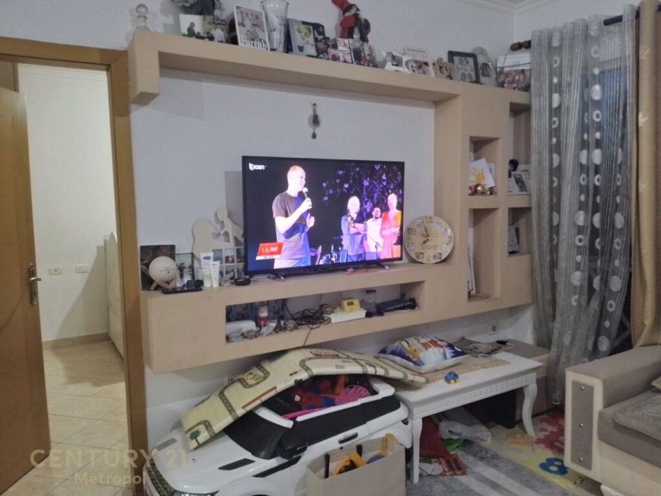 Tirane, shitet apartament 1+1 Kati 2, 55 m² 68.000 € (Astir, pallat i ri me ashensor)