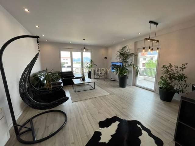 Tirane, SHESIM APARTAMENT LUKSOZ 2+1 TEK LIQENI I THATE! Kati 2, 137 m² 210.000 Euro (Liqeni i Thate)