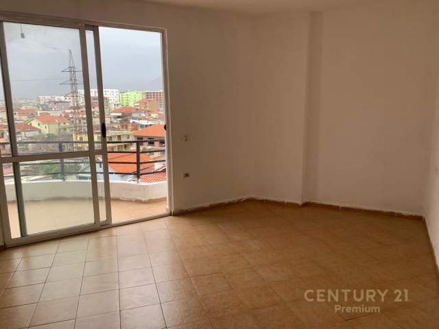 Tirane, shitet apartament 2+1,Kati 5, 86.000 Euro